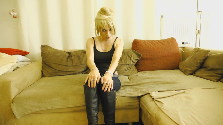 TV_Helena: Całkowite upokorzenie dla małych przegranych kogutów! Wytrysk w spodnie! JOI...