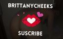 Brittany Cheeks: 발코니에서 자위하고 은밀하게 젖은 보지를 가지고 있는 어린 처녀