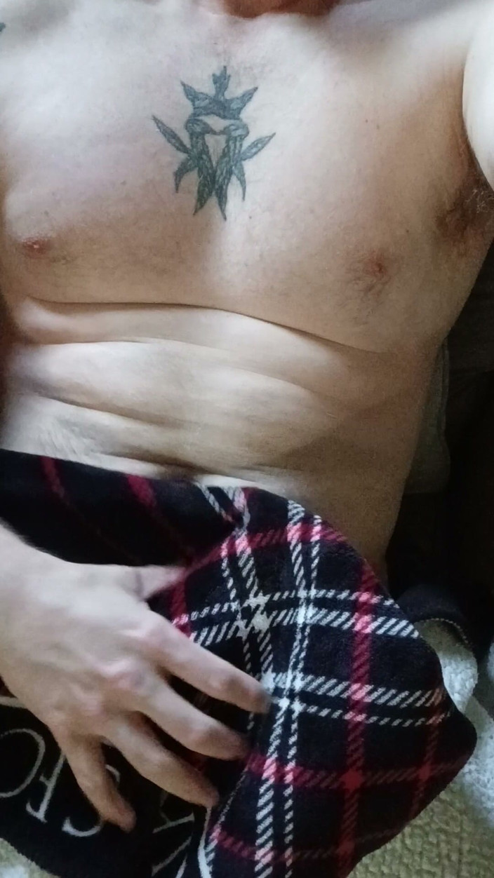 Themilkman618: Jacking off My Bwc Shirtless with a Victoria Secret Blanket