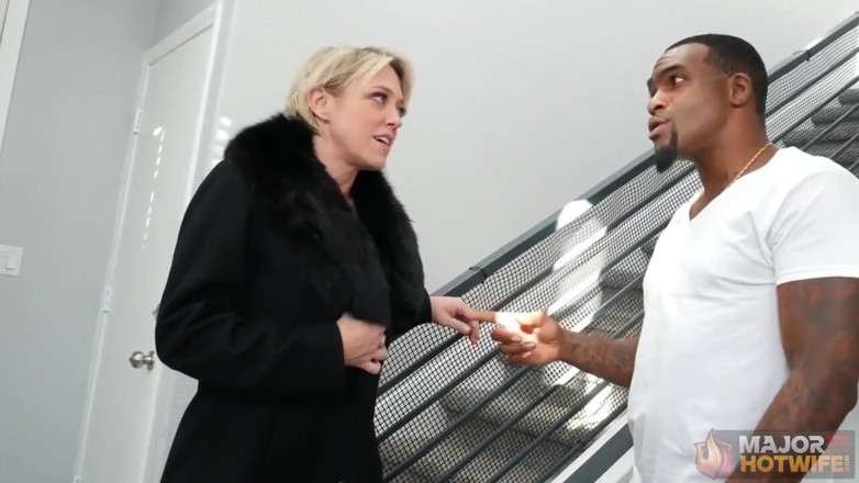 Rome Major Hot Wife: Římský majore, můj soused mě svedl!