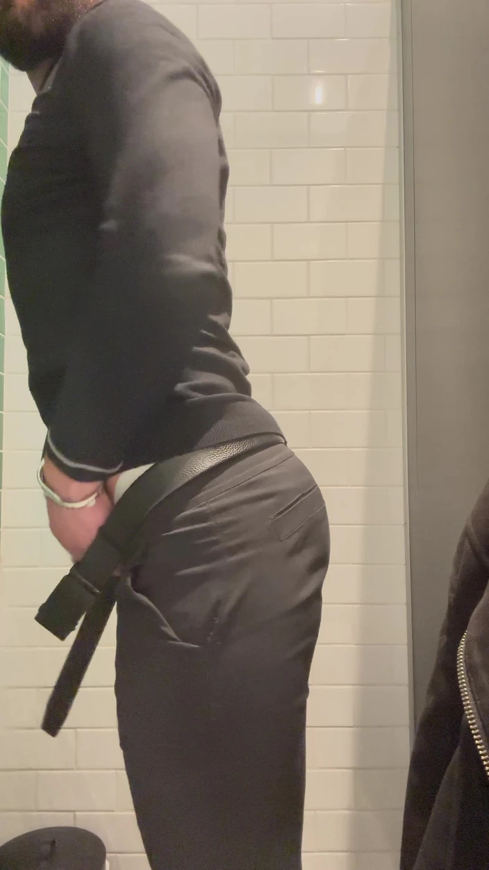 Sub4you: Sólo na toaletě