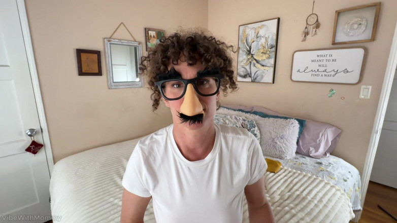 VibeWithMommy: Belle-mère, application étudiante clown