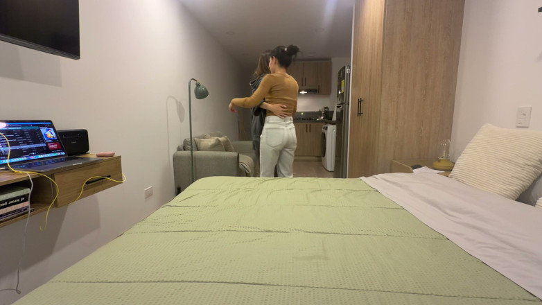 scarlettandc: Moving Our Asses to Twerk