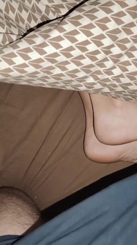 I Secretly Jerking and Cum on My Stepsister’s Feet.