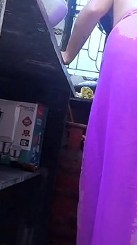 Bhabi Kitchen Me Kam Kar Rahi Thi Tab Devar Aya Aur Doggy Banake Choda