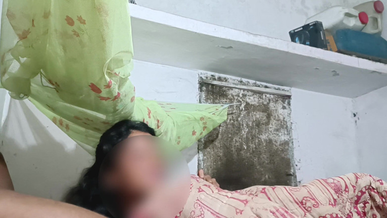 SanskariGirl1: Jasné hindské audio přítelkyně přišla poblahopřát k novému telefonu a...