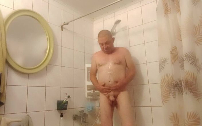rastyo75: 샤워 중 휴식