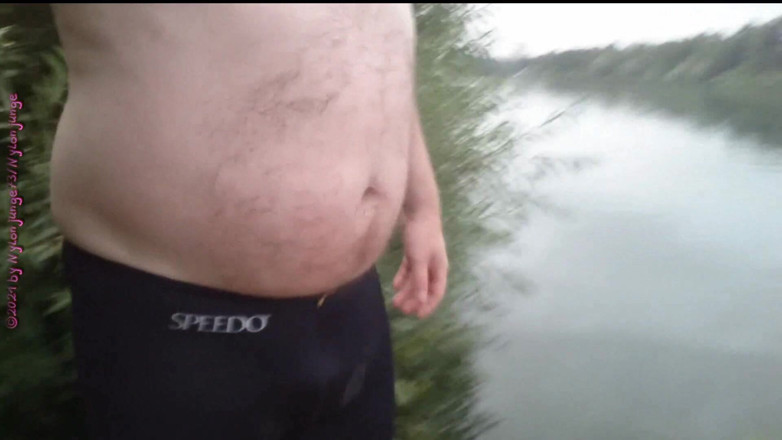 Carmen_Nylonjunge: Thân bơi Speedo ngoài trời 2