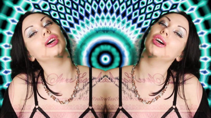 Goddess Misha Goldy: 我可以帮助你永远退出调教！但我不会！感觉真好！你不想离开它