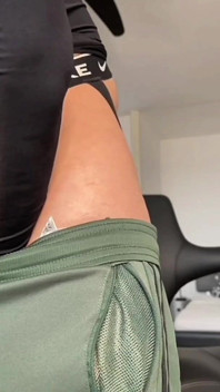 Leo Latte em Nike Jockstrap - grande provocação e masturbação completa