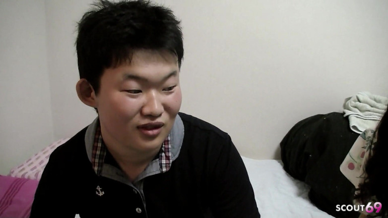 Asian porn collection: Japanese Cougar Tricked to Amateur MMF 3some by Boy and Old...