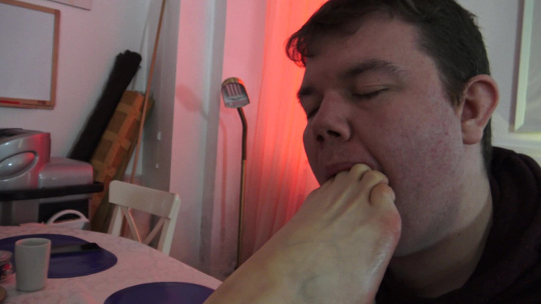 Foot Girls: 발 괴짜가 네 발 냄새 맡고 싶어 해!