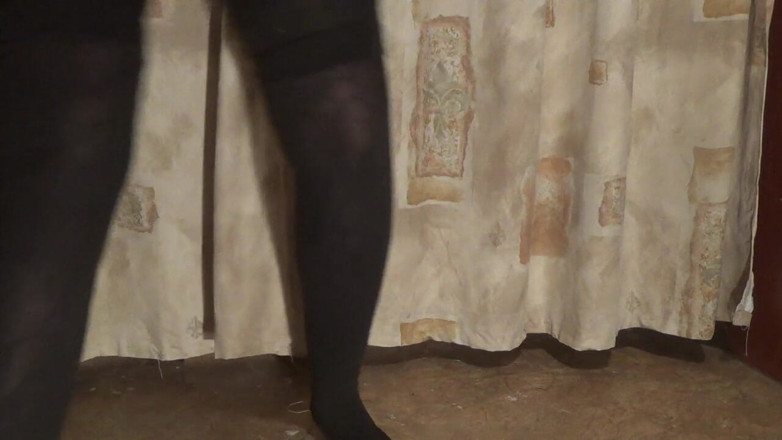 Goddess Misha Goldy: Feets , calf muscle and walking on toes fetishes in black...