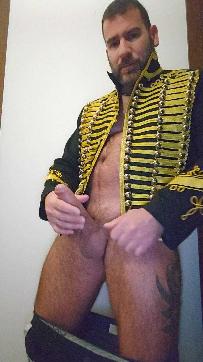 LupoNeroXL: Nevlastní otec obrovský penis masturbuje