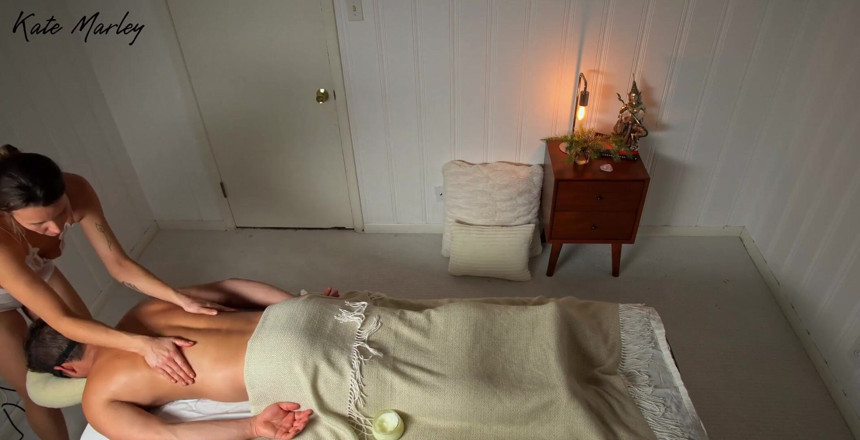 Kate Marley: Massaggio tantrico incredibilmente orgasmico lingam / pene con orgasmi maschili multipli -...