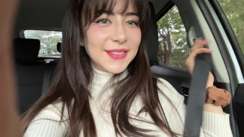Luna Lovekiss: Masturbating &amp; Squirting in My Car in a Carpark