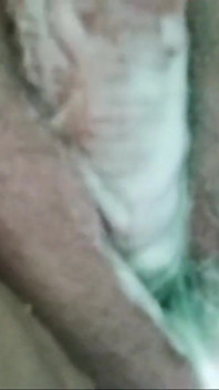 Sexy filipina MILF liebt es, eine sahnige sauerei zu machen