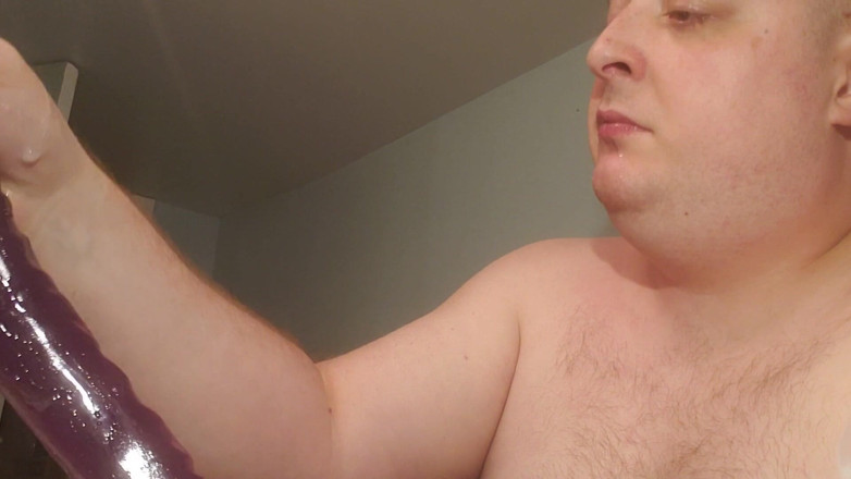 Charlieboy69: Diep in de keel dildo