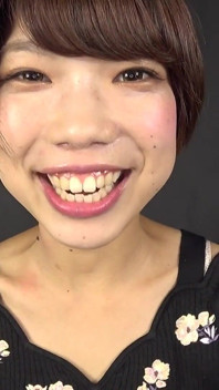 女神日向菜々子が自分の性を授け、自分の体液を味わう(検閲済み)