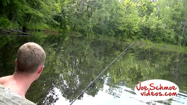 Joe Schmoe: Nad jeziorem z Hung Eric