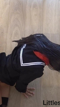 Jap College Girl Fountain Squirts on Face & Swallow!