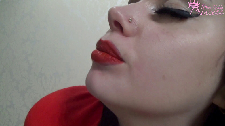 Goddess Misha Goldy: Môi đỏ nhất