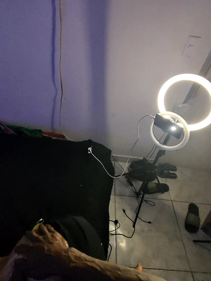 PABLO N3GROBAR: Lil Burra Booty est tellement juteux comme la douce mangue...