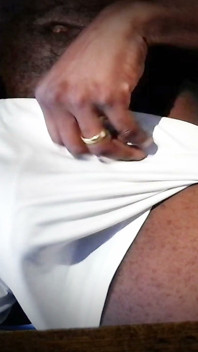 Ben, Jockstrap'ımla Şişman Şişkinliğimi Gösteriyorum, Sonra Beyaz Şortumla Komando.