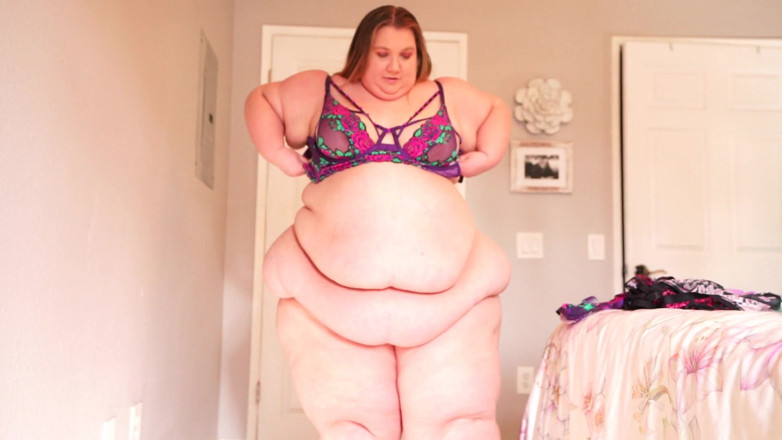 Kayla Peach studios: SSBBW zkoušení spodního prádla