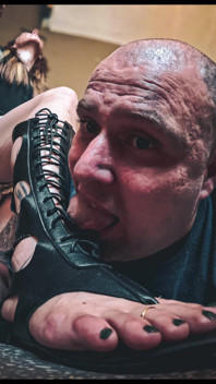 Obedience Amidst the Noise - Shoe and Toe Worship Under the Mistress’s Strict Control