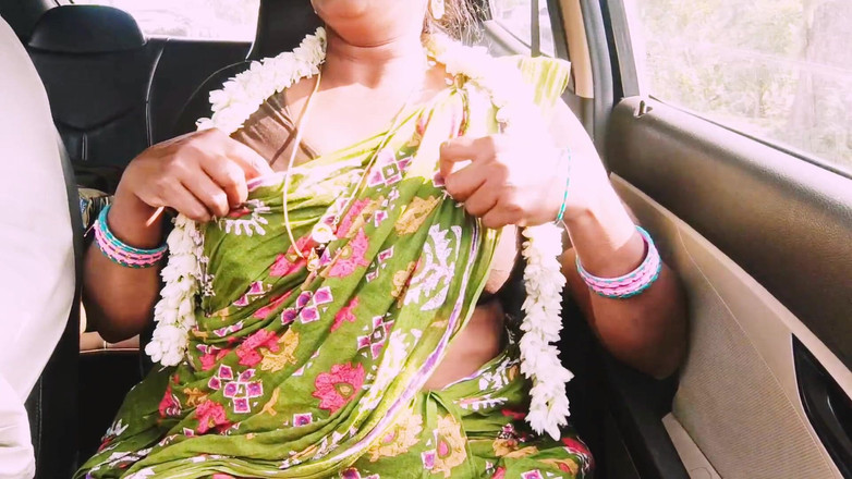 Telugu honey lips: 泰卢固继母与继子在车上发生性关系