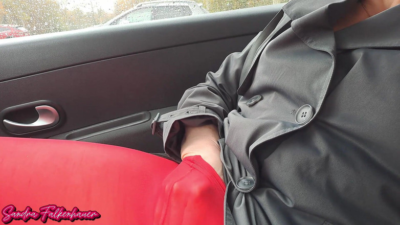 Sandra Falkenhauer: 빨간 타이츠에 팬티 금지