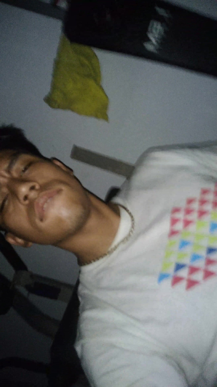 AlexAlejandro13: Masturbation zurück in der Werkstatt meines Hauszauns am Geländer