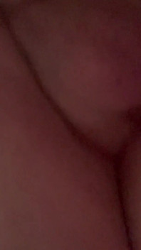 Réveillée pour facefucking et baise en levrette avec un fan