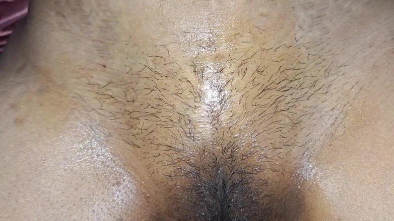 hot suman: Trabajadora traviesa follada por su esposa dueña moviendo dedos y...