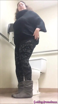 Curvy Brunette Loves Being Watched on the Toilet