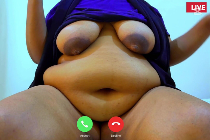 Aria Mia: ¿Puedes llamarme y hacerte más cachonda por videollamada? Soy musulmana...