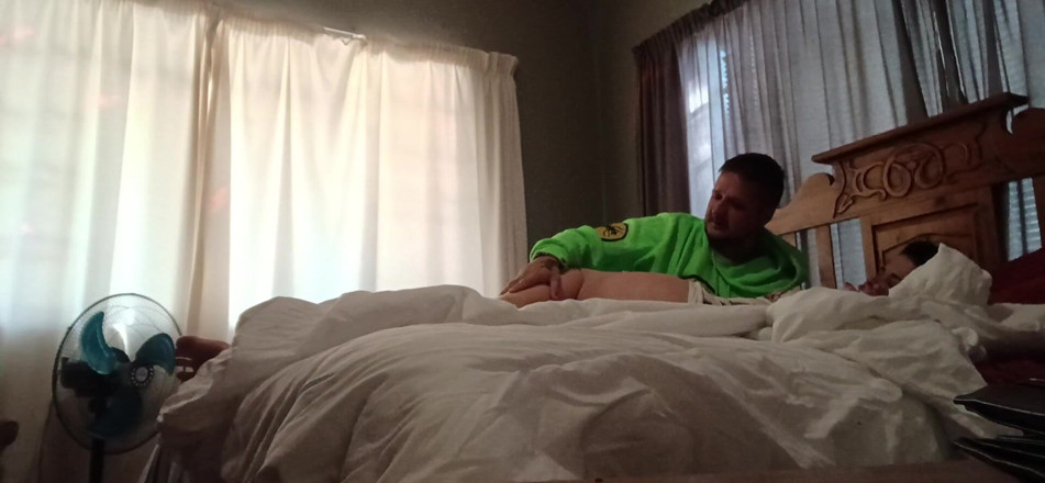 Bigjoefuckalott: 这个丰满的女孩来找我，给我学了一些新的东西
