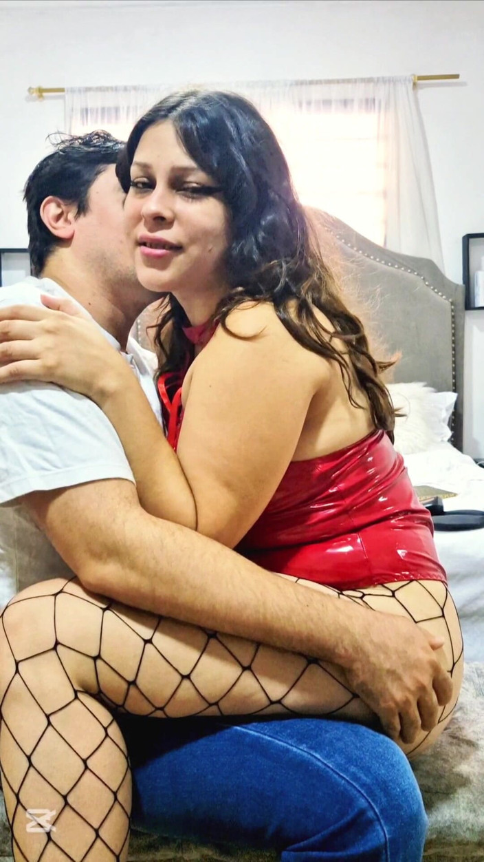 Tina and edward: Přinutím tě potopit s jeho ptákem