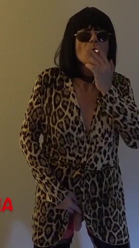 Smoking Dancing