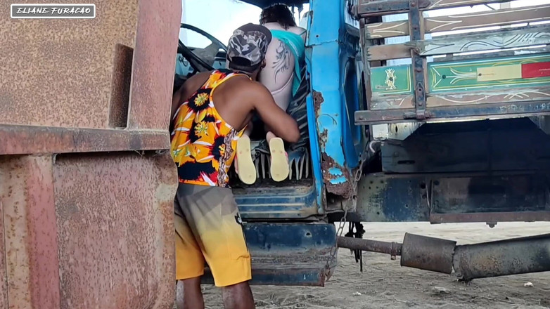 Eliane Furacao: Ich und mein freund gingen transen in eine alte wiege