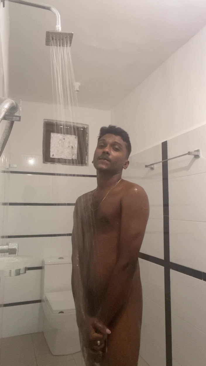 Prince-dil: Ragazzo dello sri lanka viene fatto la doccia