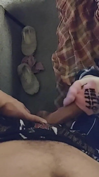 Footjob kaus kaki pergelangan kaki seksi &amp; hello kitty dengan kaus kaki lagi asik ngocok kontol