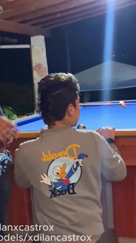 Sedang Melakukan Seks Cantik Twink Pasif Nalgon Di Luar Dan Mengisi Ekornya Dengan Air Mani