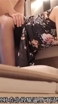 Bu çay evindeki garson çok seksi