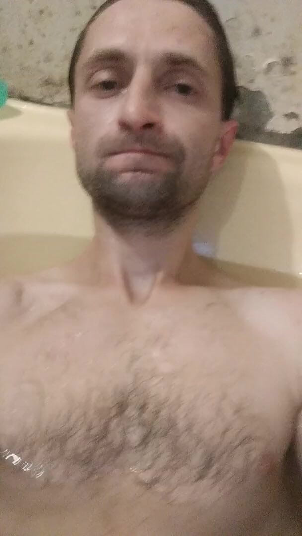 Partizan studio: Masturbându-se în baie pentru tine