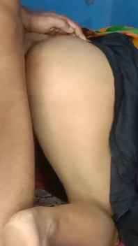 Bangladeschische geile ehefrau mit ehemann exklusiven sex in bengalischer ehefrau ficken Hochzeitstag Hardcore und doggystyle genießen