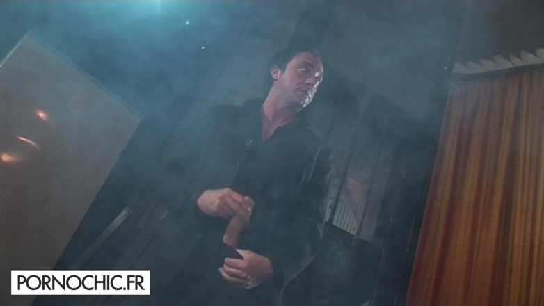 Pornochic: Oksana yang cantik dengan 3 swinger