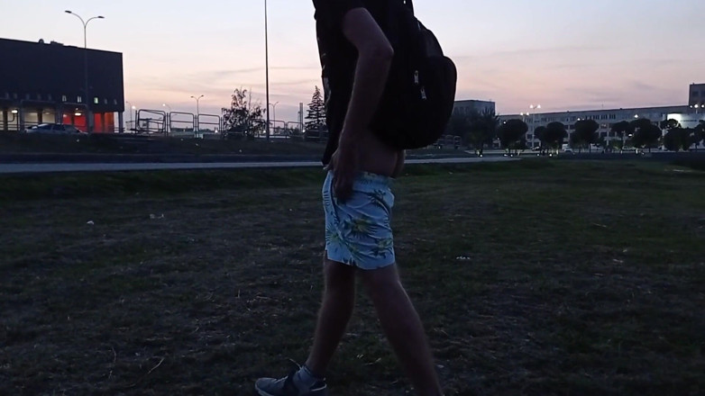 Dick Love Boys: Parkplatz