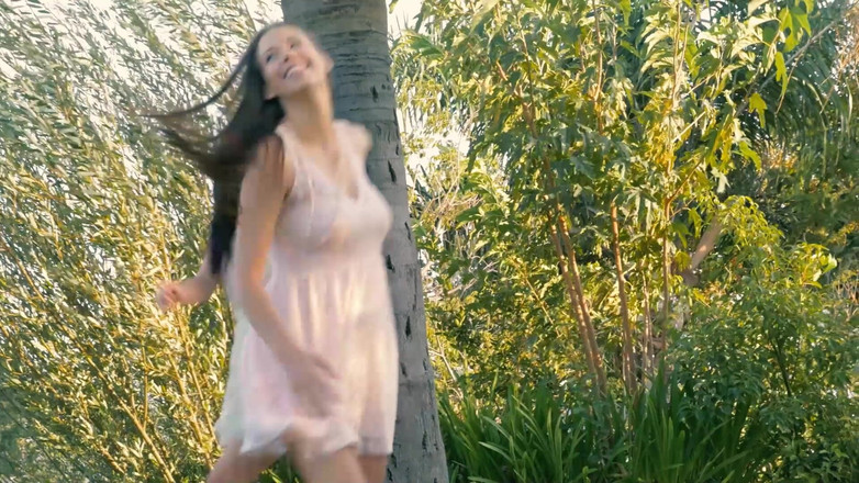 BestPorn85: Madi meadows अपने निपल्स को जोर से निपल्स निचोड़ती है क्योंकि वह उंगली से उसकी चूत चोदती है
